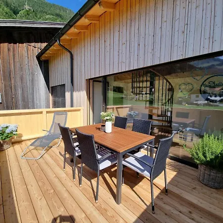 Appartement 14 *